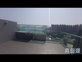 Tseung Kwan O - Twin Peaks Block 1 07