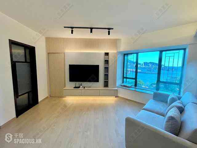 Tai Kok Tsui - One Silversea Tower 2 01