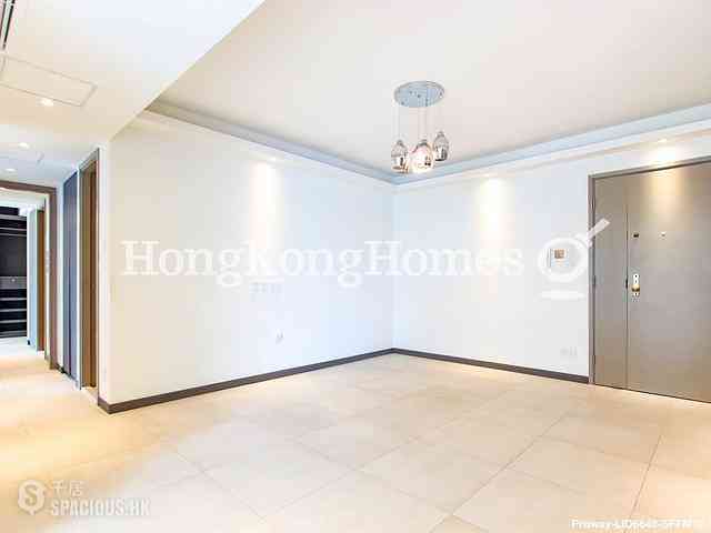 Mid Levels Central - Robinson Place 03