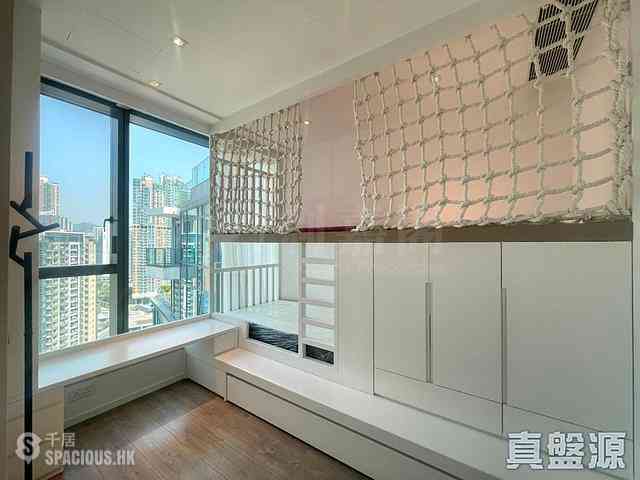 Tseung Kwan O - Twin Peaks Block 1 08