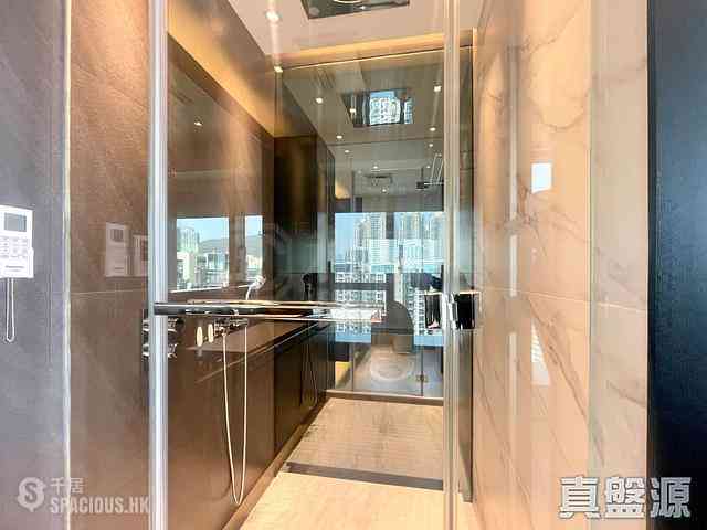 Tseung Kwan O - Twin Peaks Block 1 25