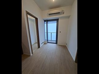 Sai Ying Pun - Des Voeux W Residence 02
