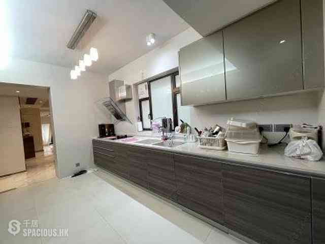 Mid Levels Central - Garden Terrace 08