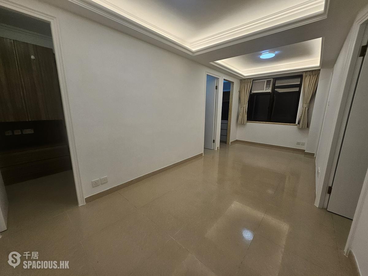 Wan Chai - Kam Fook Mansion 01
