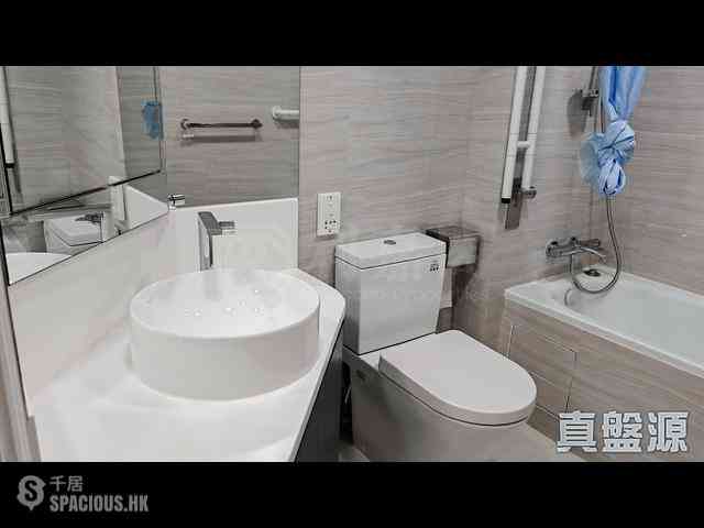 Wan Chai - Convention Plaza Apartments 03