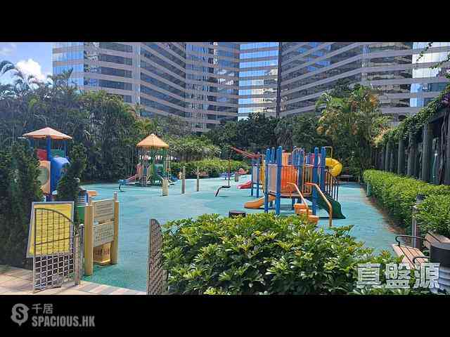 Wan Chai - Convention Plaza Apartments 04