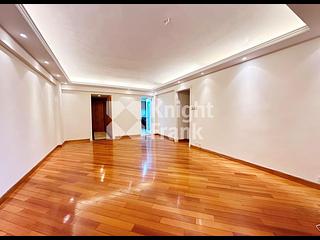 Mid Levels West - Realty Gardens 06