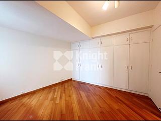 Mid Levels West - Realty Gardens 12