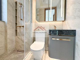 Sai Ying Pun - Des Voeux W Residence 05