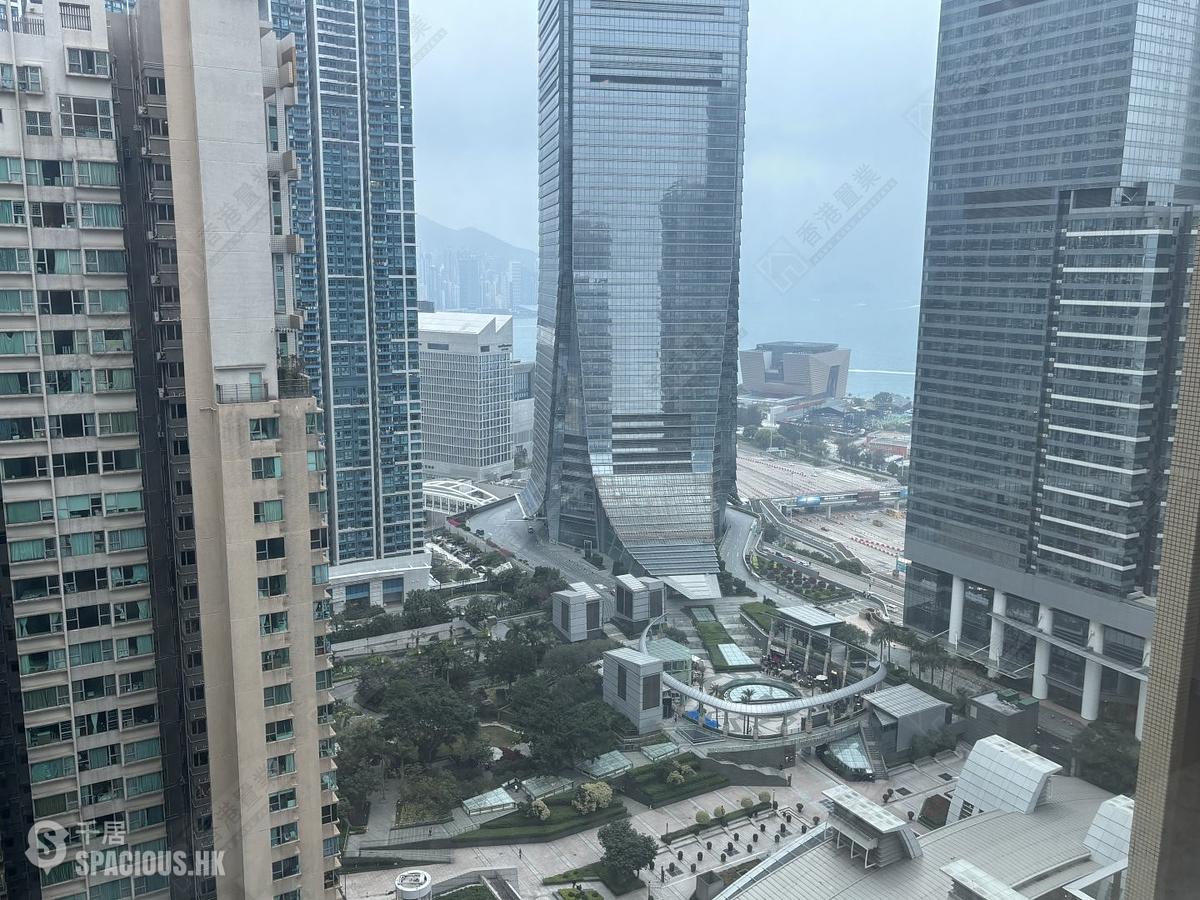 West Kowloon - The Waterfront Phase 2 Block 7 01