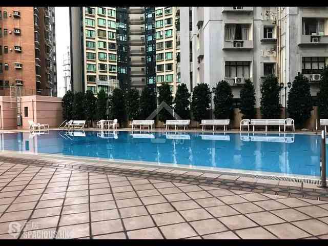 Mid Levels Central - Elegant Terrace Block 2 01