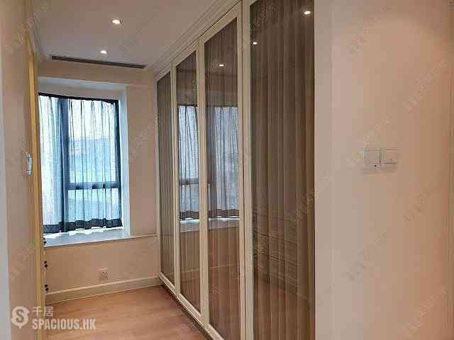 Mid Levels Central - Hillsborough Court 09