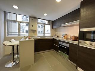 Mid Levels West - Realty Gardens 13