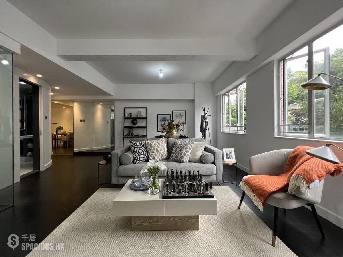 Mid Levels West - Realty Gardens 01
