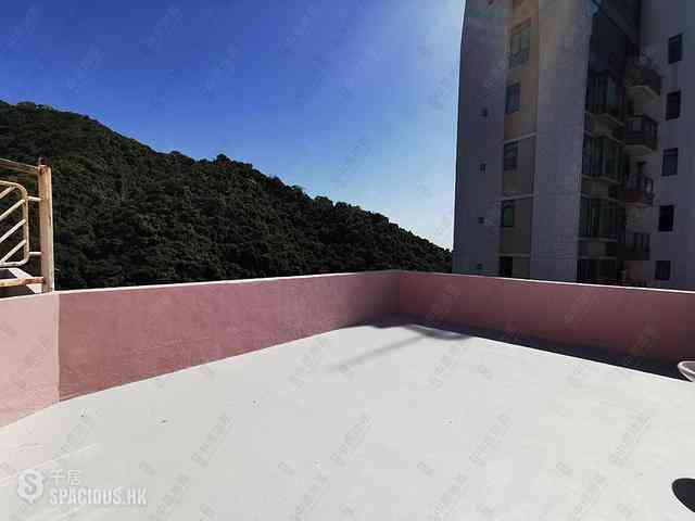 Kennedy Town - Serene Court 02