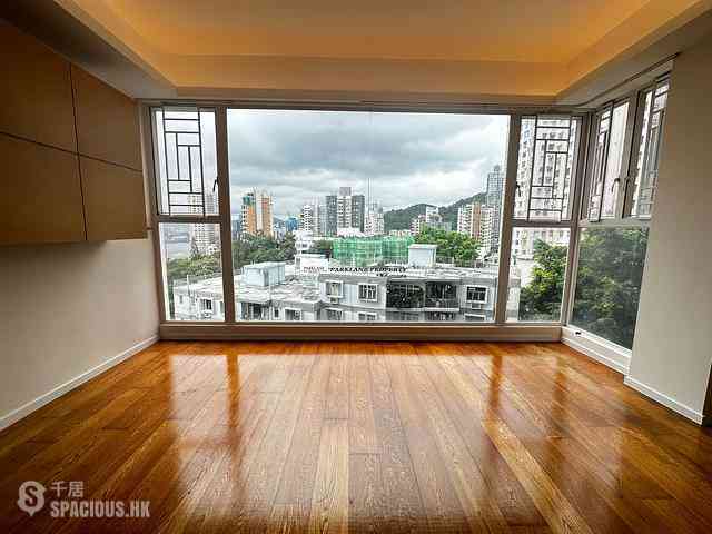 Tai Hang - Swiss Towers 01