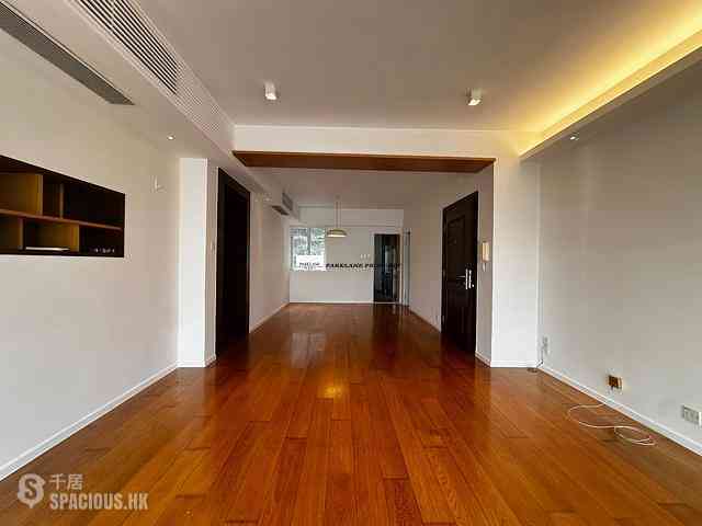 Tai Hang - Swiss Towers 06