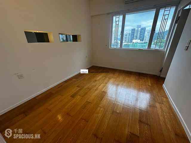 Tai Hang - Swiss Towers 07