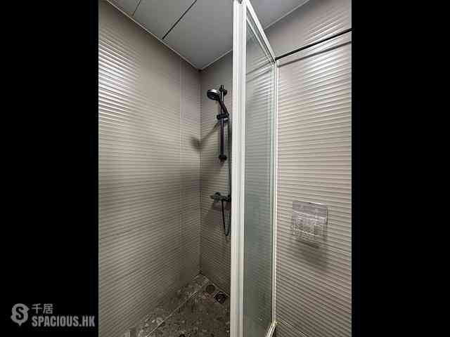 Sai Ying Pun - 264-268, Queen's Road West 05