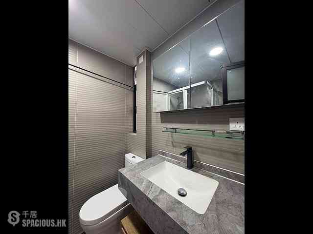 Sai Ying Pun - 264-268, Queen's Road West 06