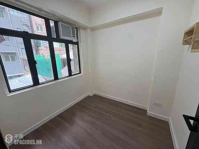 Sai Ying Pun - 264-268, Queen's Road West 02