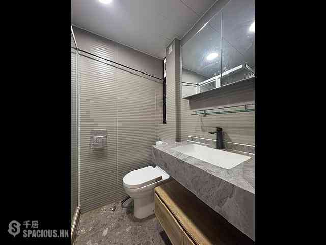Sai Ying Pun - 264-268, Queen's Road West 08