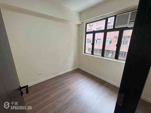 Sai Ying Pun - 264-268, Queen's Road West 09