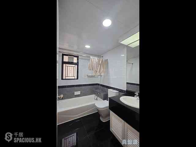 Mid Levels Central - The Grand Panorama Block 1 06