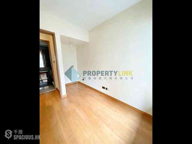 Sai Ying Pun - The Nova 05