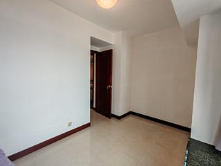 Kennedy Town - The Merton Tower 1 06