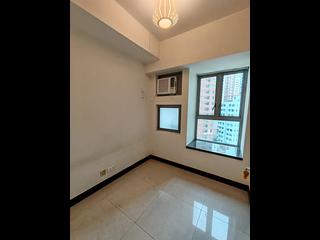Kennedy Town - The Merton Tower 1 07