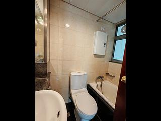 Kennedy Town - The Merton Tower 1 11