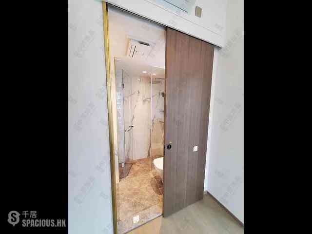 Sai Ying Pun - 15 Western Street 02