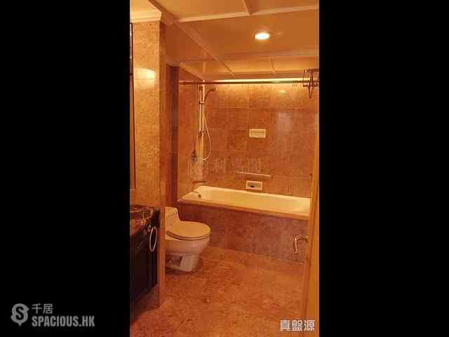Wan Chai - Convention Plaza Apartments 03
