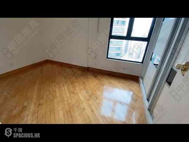 Mid Levels West - Wilton Place 05
