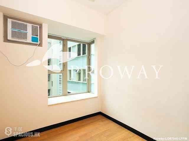 Sai Ying Pun - Centre Place 07