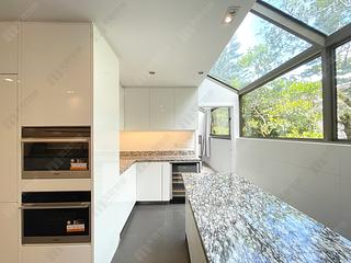 The Peak - Mount Austin Estate 05