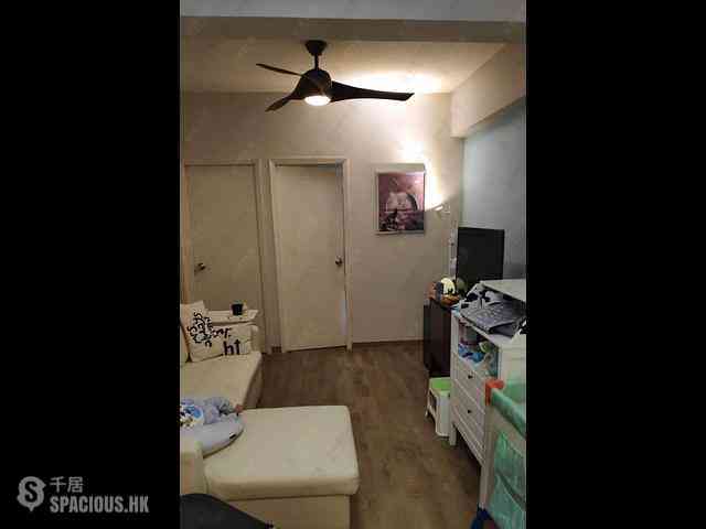 Sai Ying Pun - Tak Tung House 02