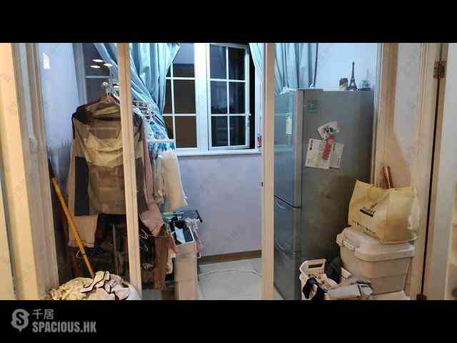 Sai Ying Pun - Tak Tung House 04