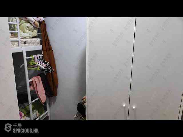 Sai Ying Pun - Tak Tung House 09
