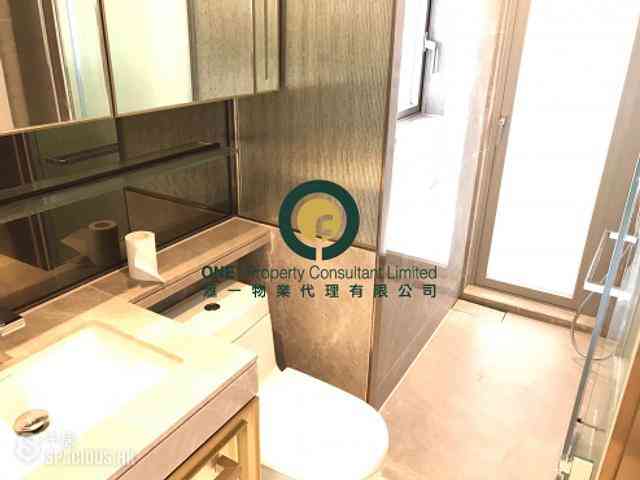 Sai Ying Pun - King's Hill 04