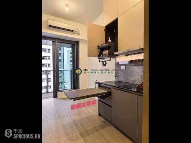 Sai Ying Pun - Des Voeux W Residence 04
