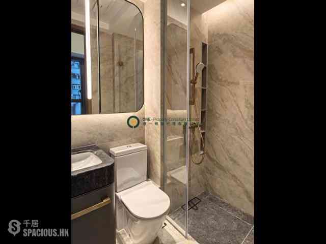Sai Ying Pun - Des Voeux W Residence 05