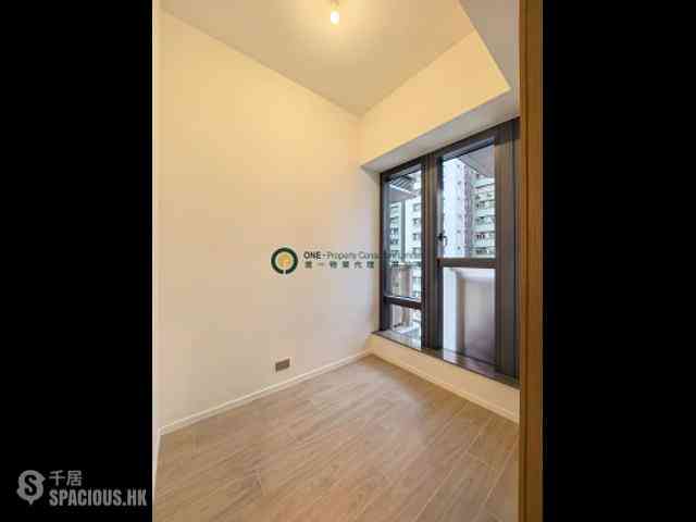 Sai Ying Pun - Des Voeux W Residence 06