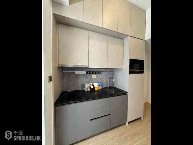 Sai Ying Pun - Des Voeux W Residence 05