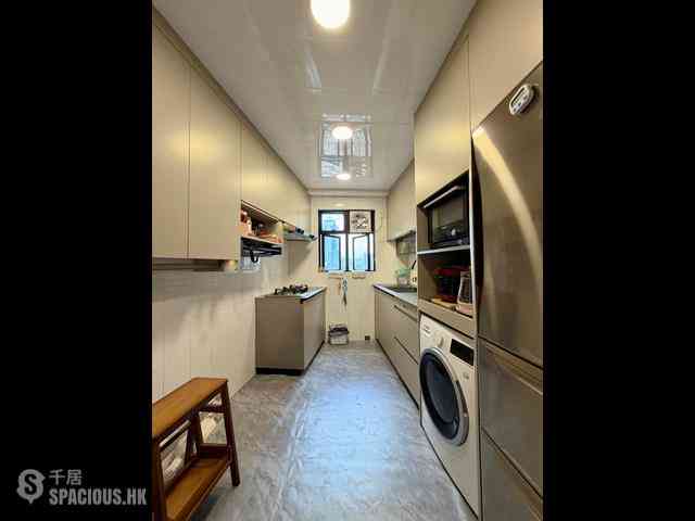 Mid Levels Central - The Grand Panorama Block 2 11