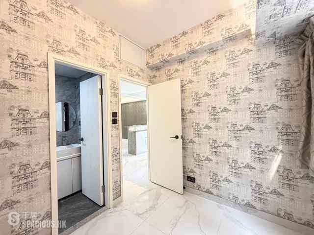 灣仔 - 金碧大廈 11