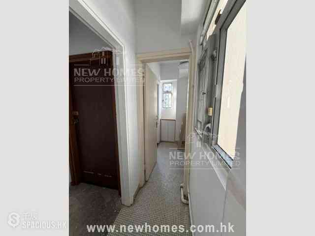 Tai Hang - Kan Oke House 01