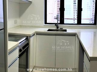 Happy Valley - Antonia House 04