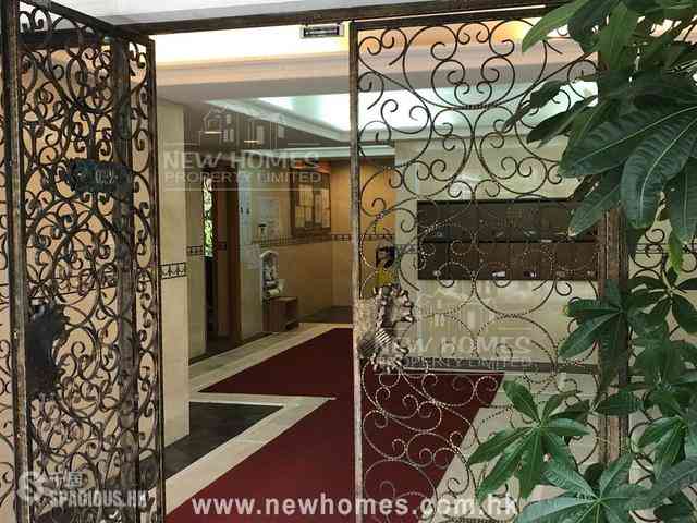 Happy Valley - Antonia House 06